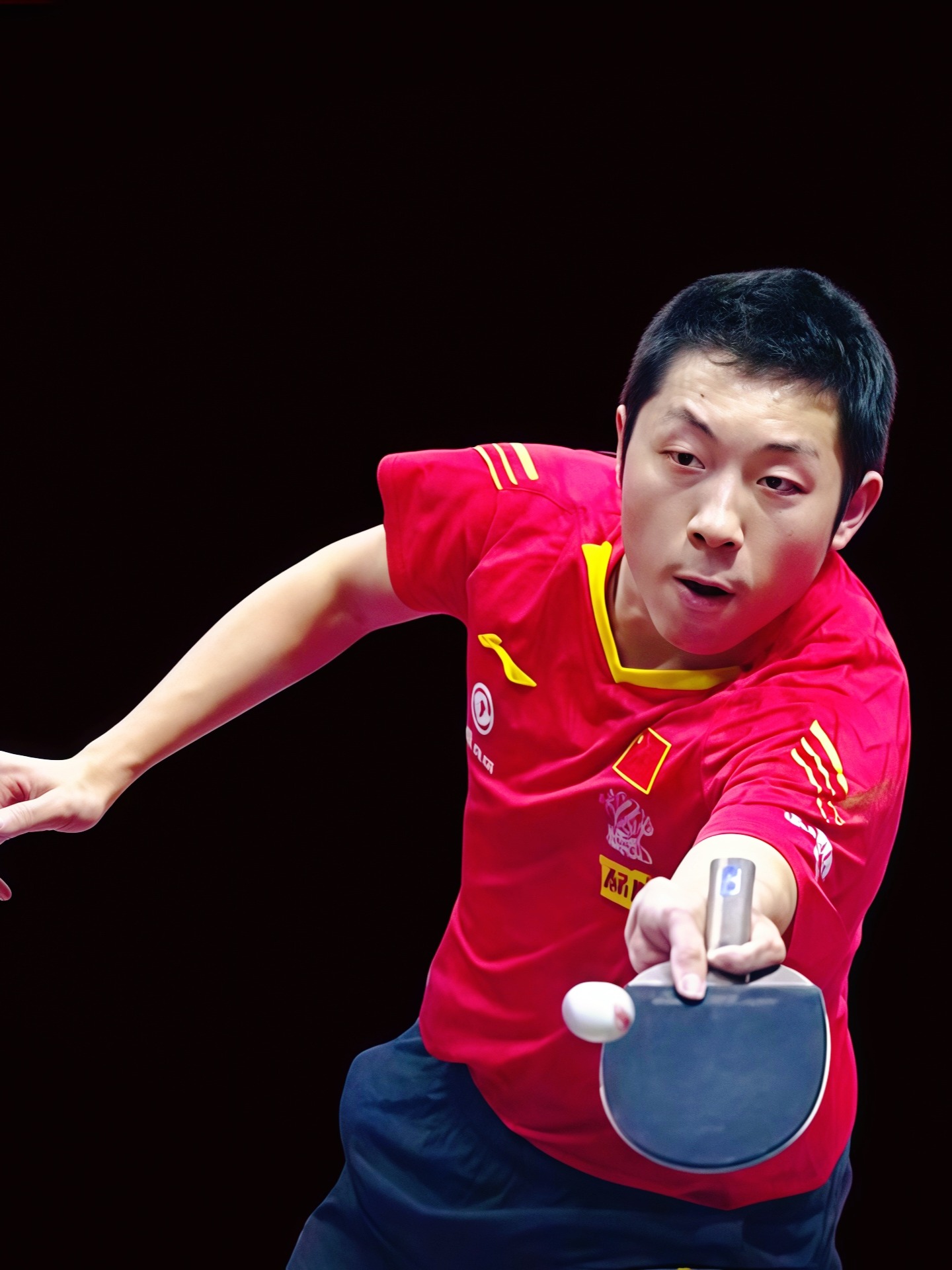 包含波兰乒乓球队完胜德国乒乓球队，许昕关键制胜的词条