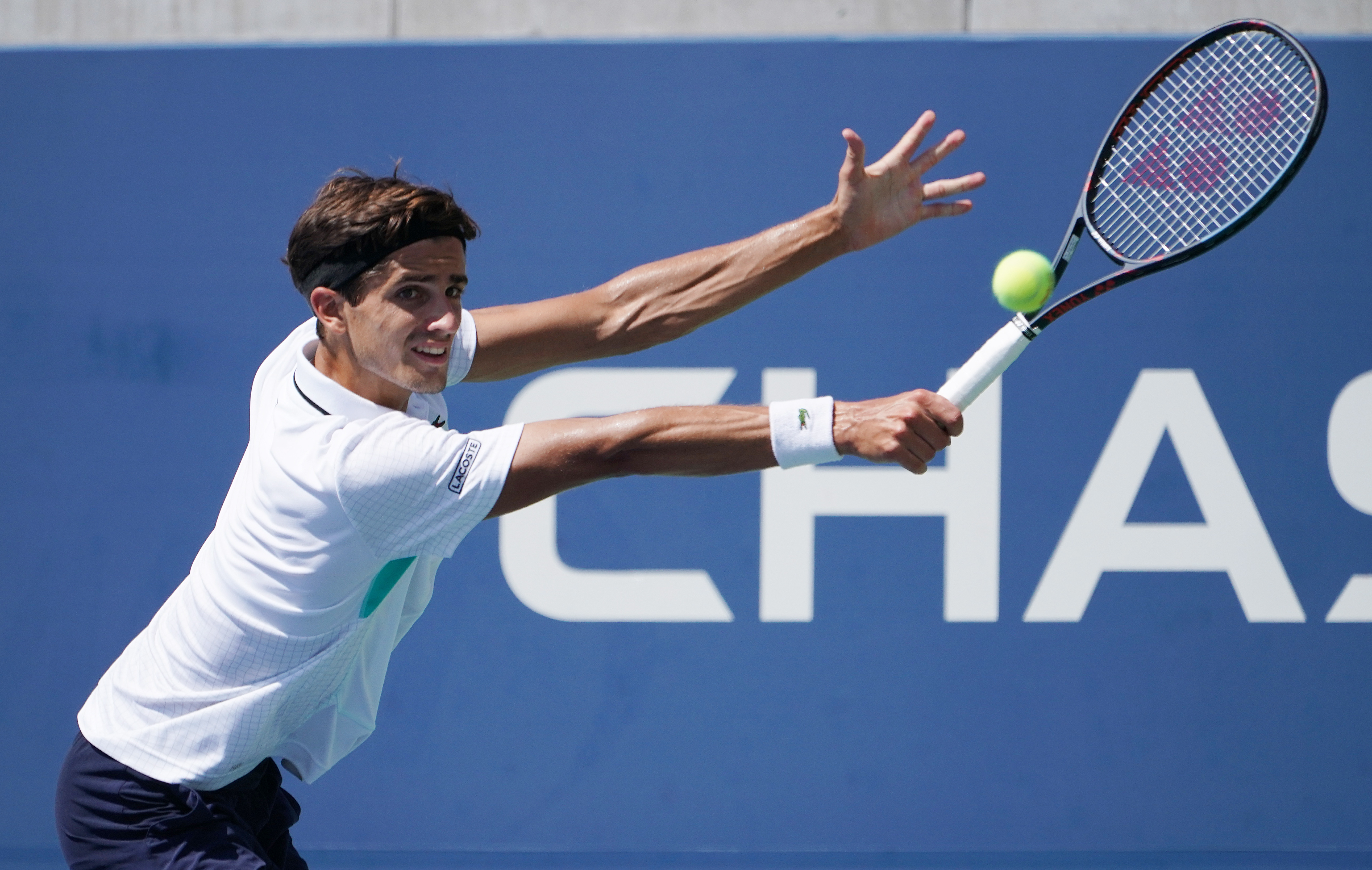 包含世界网球队爆冷美国网球队，克耶高斯关键制胜的词条